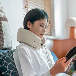 Подушка бавовняна для шиї з пам'яттю Naturehike CNK2450WS019 (Сірий) - мініатюра 8