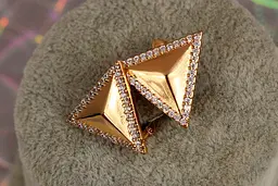 Сережки Xuping Jewelry Великий трикутник 1,6 см золотисті - мініатюра 3