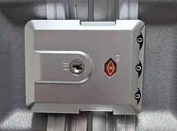 Валіза велика L Madisson Snowball 66503 L 74x49x31 см 100% полікарбонат на клямках Срібна - мініатюра 4