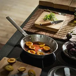 Сковорода Fiskars Norden 24 см без покриття (1067628) - мініатюра 9