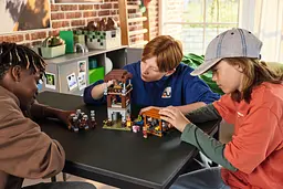 Конструктор LEGO Minecraft Аванпост розбійників та спустошувач 665 деталей (21278) - мініатюра 13