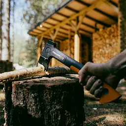 Універсальна сокира Fiskars X-series X14 Universal, XS - 35.5 см, 740 грам (1069102) - мініатюра 5
