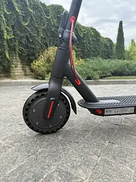 Електросамокат GIANT M365 PRO 500W 10.4Ah складанний, перфоровані колеса, захищені від проколів, чорний (2025) - мініатюра 8