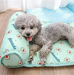 Підстилка, що охолоджує, з подушкою Derby Ice Silk Summer Pet Cooling Mat Avocado для домашніх тварин 60х80 см - мініатюра 5