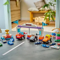 Конструктор LEGO DUPLO Автомобілі для перегонів і пілоти команд Формули-1, 70 деталей (10445) - мініатюра 4