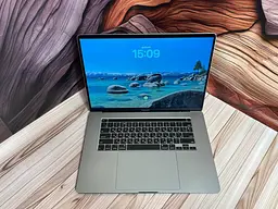 Ноутбук Apple MacBook Pro 16" i7-9750H/32/512 (C02DR63TMD6R) Б/в