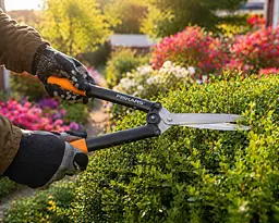 Набір Fiskars: Гілкоріз площинний телескопічний Fiskars Solid L13 + Ножиці для кущів Solid HS21 - мініатюра 6