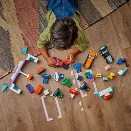 Конструктор LEGO DUPLO Автомобілі для перегонів і пілоти команд Формули-1, 70 деталей (10445) - мініатюра 6