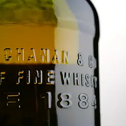 Віскі Black&White Blended Scotch Whisky 40% 0.7 л - мініатюра 3