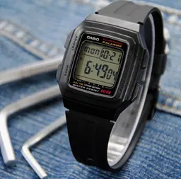 Спортивні чоловічі кварцові наручні годинники Casio оригінал Японія Collection F-201WA-1AEG з полімерним - мініатюра 3