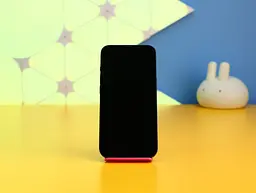 Смартфон Apple iPhone 13 128 ГБ темна ніч (MLPF3) б/в [176094] - мініатюра 4