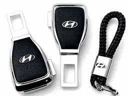 Набір в авто для Hyundai №2 / заглушка-перехідник ременя безпеки та брелок з логотипом