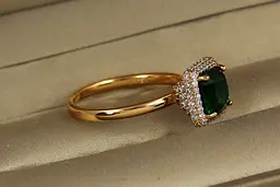 Кільце Xuping Jewelry Піраміда із зеленим каменем р 18 золотисте - мініатюра 2