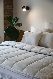 Ковдра Ecotton Ecofill Premium 140х205 см полуторна антиалергенна з біопухом біла в чохлі для зберігання (25081)