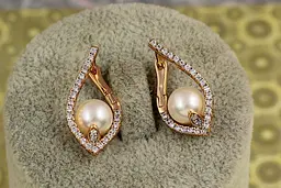Сережки Xuping Jewelry дужки з перлиною 2,3 см золотисті