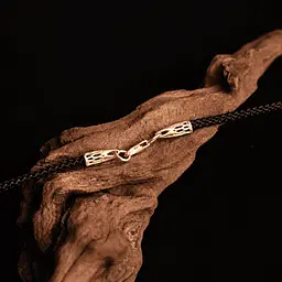 Шовкова нитка чорна із золотим закінченням жовте золото (з8034) 65 - мініатюра 6