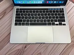 Ноутбук Apple MacBook Pro 13" 2020 i7-1068NG7/32/512 (C02FK1EQML87) Б/в - мініатюра 2