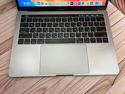 Ноутбук Apple MacBook Pro 13.3" A1706 i5-7267U/8/251 (C02TP0E2HV2L) Б/в - мініатюра 2