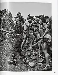 Sebastiao Salgado. Gold - мініатюра 8