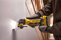 Акумуляторний безщітковий інструмент Fatmax 20V, хід 3,2мм, 0-19000об/хв, 2х2,0А +кейс (SFMCE510D2K-QW) - мініатюра 4