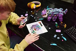 Конструктор LEGO Fortnite Klombo 1084 деталі (77077) - мініатюра 21