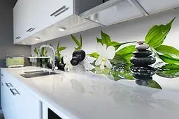 Кухонний фартух Білі Орхідеї та Камені вінілова наклейка ПВХ Квіти Зелений 60х300 см Happy Pocket Z180630