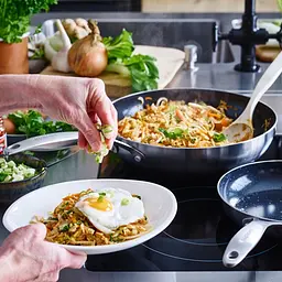 Сковорода WOK GreenPan Geneva 28 см срібляста CC004781-001 - мініатюра 4