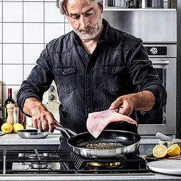 Сковорода KitchenAid Multi-Ply Stainless Steel 24 см з керамічним покриттям (CC004949-001) - мініатюра 7