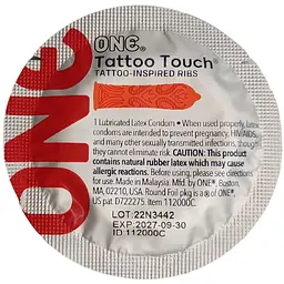Презервативи One Tattoo Touch 3 шт. + Лубрикант One Oasis 4.5 мл (ROZ6400229323) - мініатюра 3