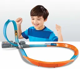 Трек з машинкою Hot Wheels Шалена вісімка (GGF92) - мініатюра 4