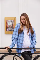 Жіноча сорочка для вагітних стилю oversize в клітинку для майбутніх мам Siena XXL - 3XL (50 - 52) Lullababe блакитний - мініатюра 5