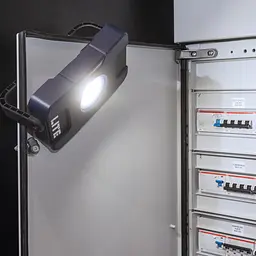 Прожектор переносний 2000 lumen FLOOD LITE M SCANGRIP (з димером і USB-портом) - мініатюра 2