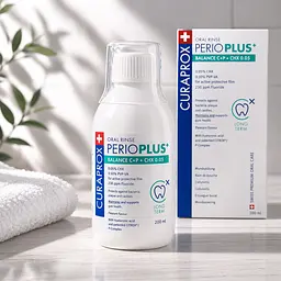 Ополіскувач для ротової порожнини Curaprox Perio Plus Balance CHX для брекетів та ортодонтичних конструкцій 200 мл