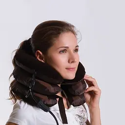 Масажер - комір для шиї Tractors for cervical spine ∙ Лікувальний надувний комір для розвантаження та масажу шиї - мініатюра 4