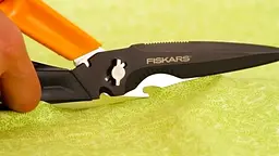 Багатофункціональні ножиці Fiskars Cuts + More 23 см леза з титановим покриттям 1000809 - мініатюра 12