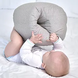 Подушка для годування Papaella Mini Горошок, 28х30 см, сірий (8-31999) - мініатюра 12