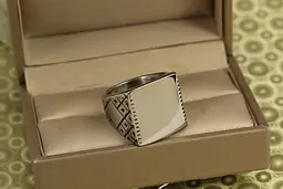 Кільце Xuping Jewelry Печатка Великий квадрат р 18 сріблясте