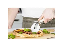 ніж для піци KitchenAid Coreline, 22,7 см, кремовий (KAG113OHACE) - мініатюра 5
