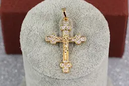 Хрестик Xuping Jewelry трилистниковий з дрібними фіанітами 3 см золотистий - мініатюра 2