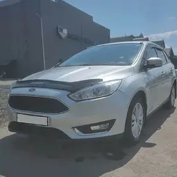 Дефлектор капоту мухобійка для Ford Focus III+ 2015- Євро Кріплення (Vip Tuning) - мініатюра 2
