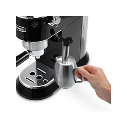 Ріжкова кавоварка еспресо Delonghi EC 685.BK - мініатюра 5