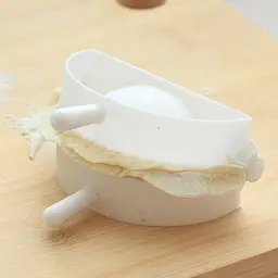 Форма пластикова для приготування вареників Ø8 cм, Kitchen Master 84033