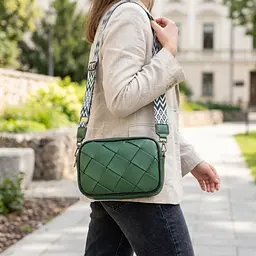 Цікава шкіряна сумка з плетіннями для стильних жінок Vintage 22410 зелена - мініатюра 2