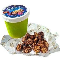 Цукерки Lux Choco Walnut with Cranberries & raisins in milk chocolate 200 г