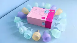 Набір менструальних чаш Satisfyer Feel Confident (light blue), 15мл та 20 мл, мішечок для зберігання Satisfyer IG002057; SO3578 90231 - мініатюра 2