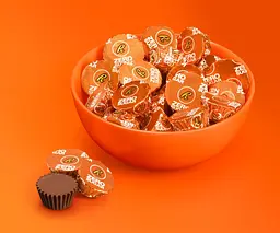 Цукерки Reese's Zero Sugar Miniatures Chocolate Peanut Butter Cups Candy 144г - мініатюра 4