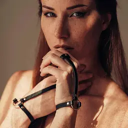 Прикраса на руку Bijoux Indiscrets Maze Simple Hand Piece Black (чорний) - мініатюра 5