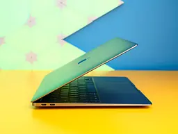 Ноутбук Apple MacBook Air 13" 8/256 ГБ сірий космос 2020 (MGN63) б/в [175292] - мініатюра 3