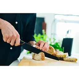 Fiskars Кухонний ніж для хліба Edge, 23.4 см - мініатюра 2