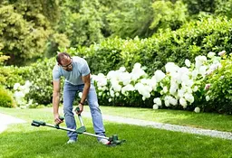 Тример садовий акумуляторний UniversalGrassCut 18V-260 1х2.5А·год 26см 2.3кг Bosch sad0001996 - мініатюра 5